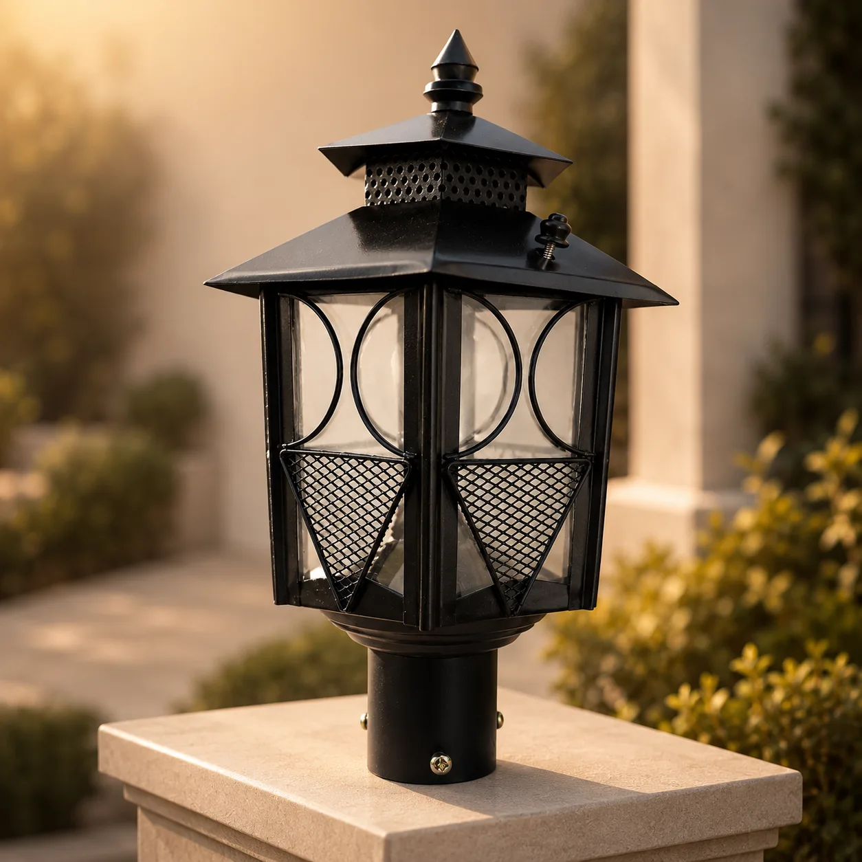 Classic Pillar Gate Lantern